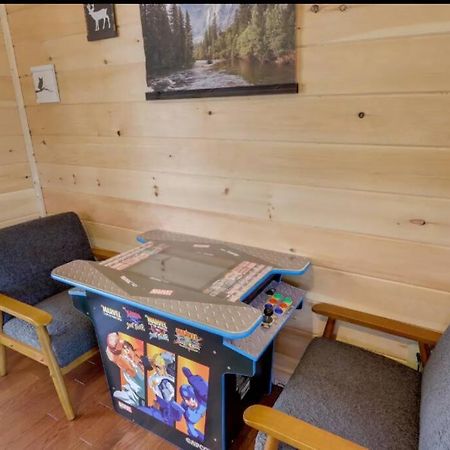 מרפי New Serene, Fun & Comfy Cabin- Covered Deck, Grill, Arcade מראה חיצוני תמונה