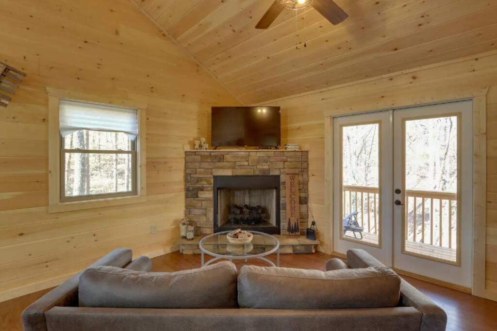 מרפי New Serene, Fun & Comfy Cabin- Covered Deck, Grill, Arcade מראה חיצוני תמונה