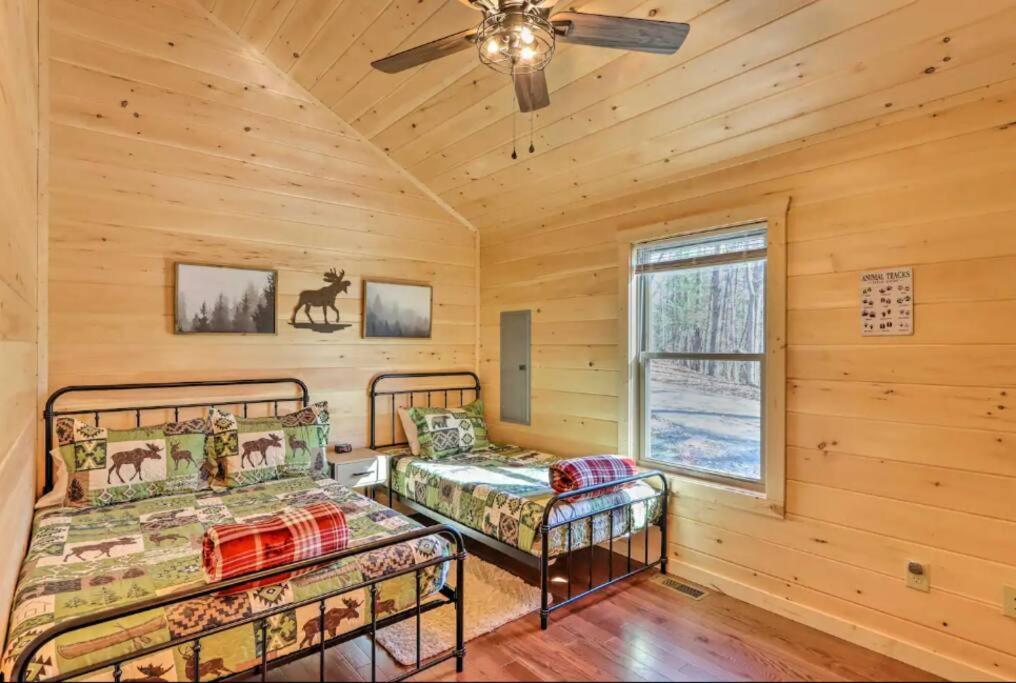 מרפי New Serene, Fun & Comfy Cabin- Covered Deck, Grill, Arcade מראה חיצוני תמונה